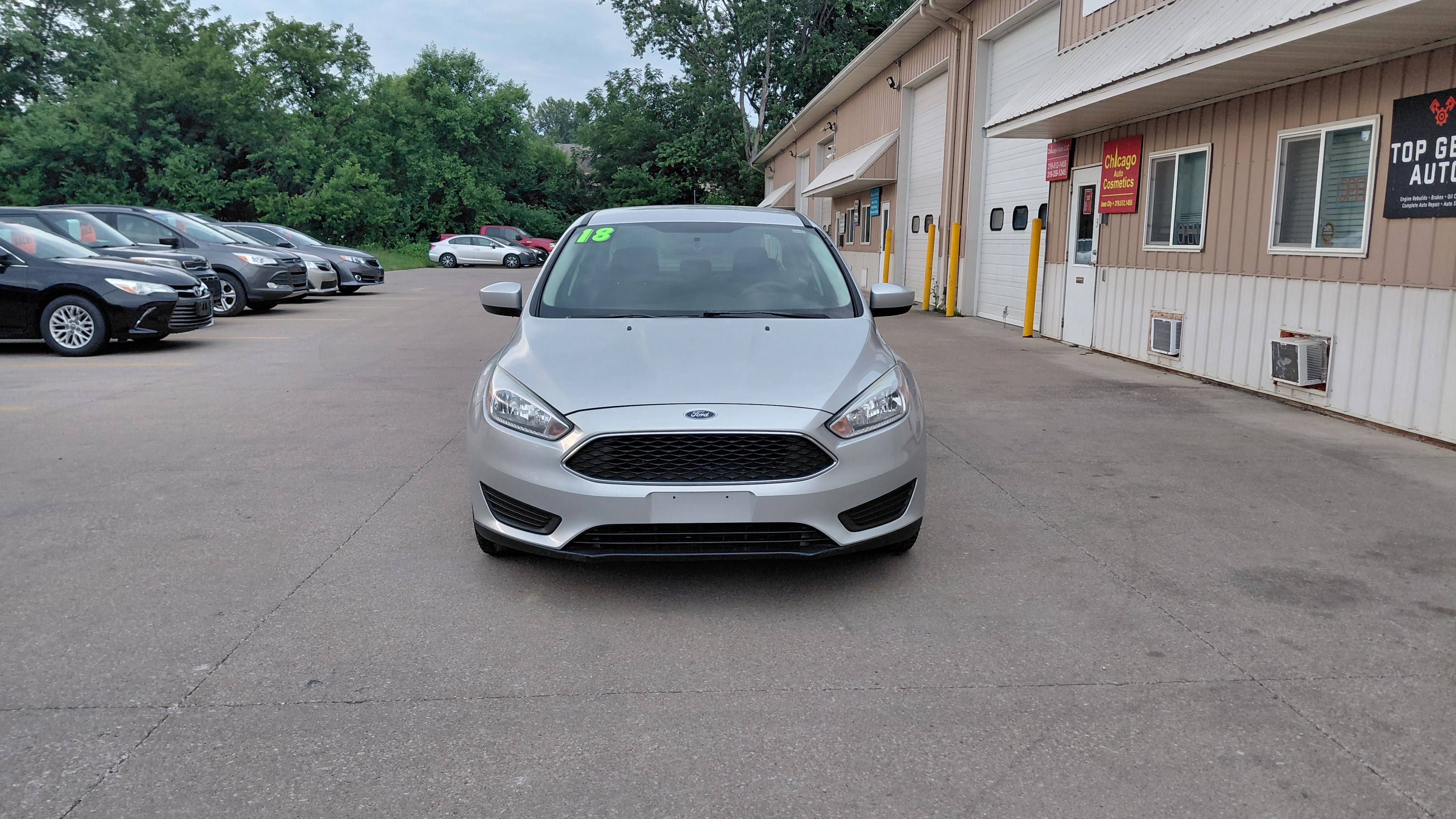 2018 Ford Focus SE - image 2