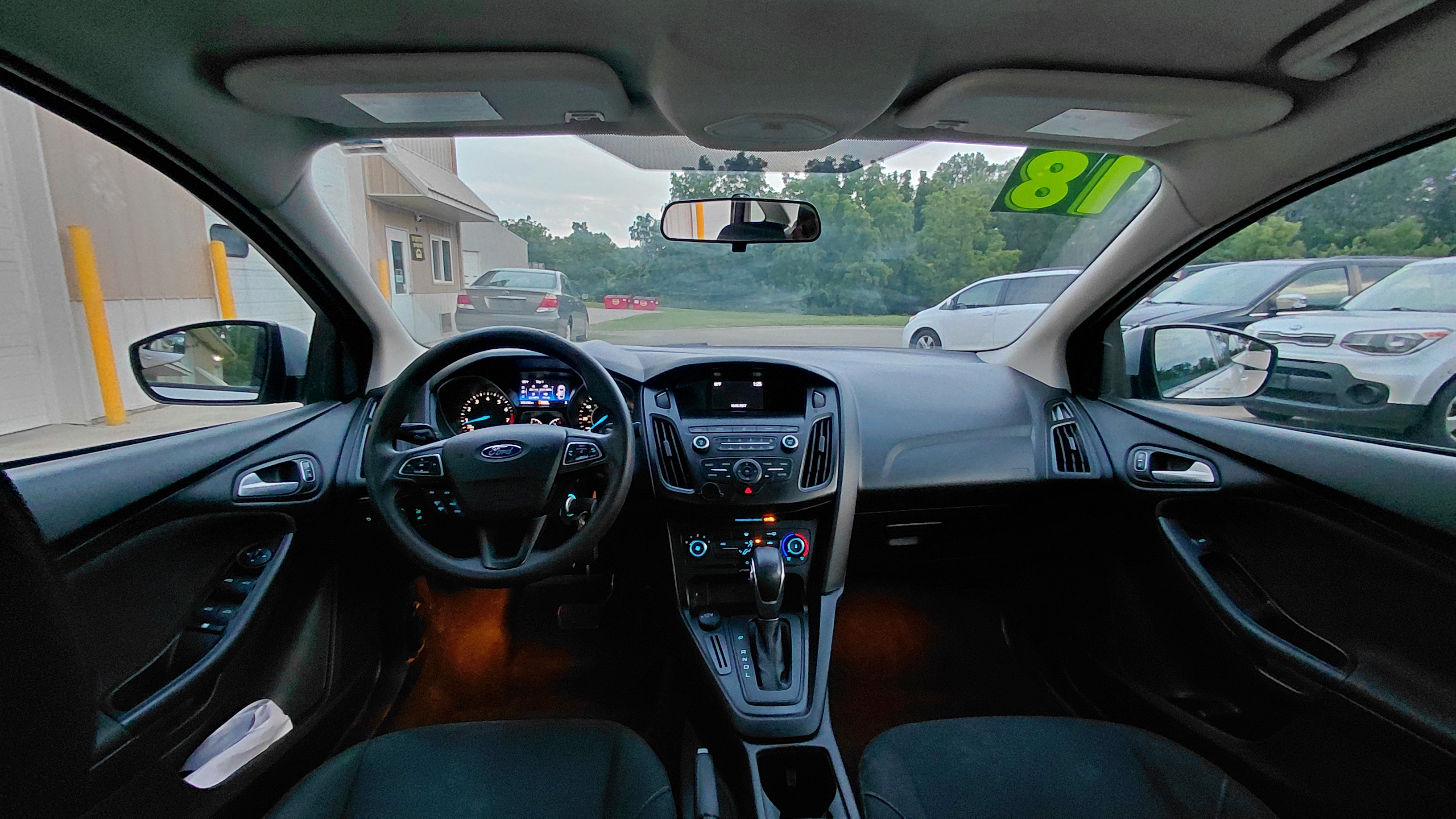 2018 Ford Focus SE - image 12