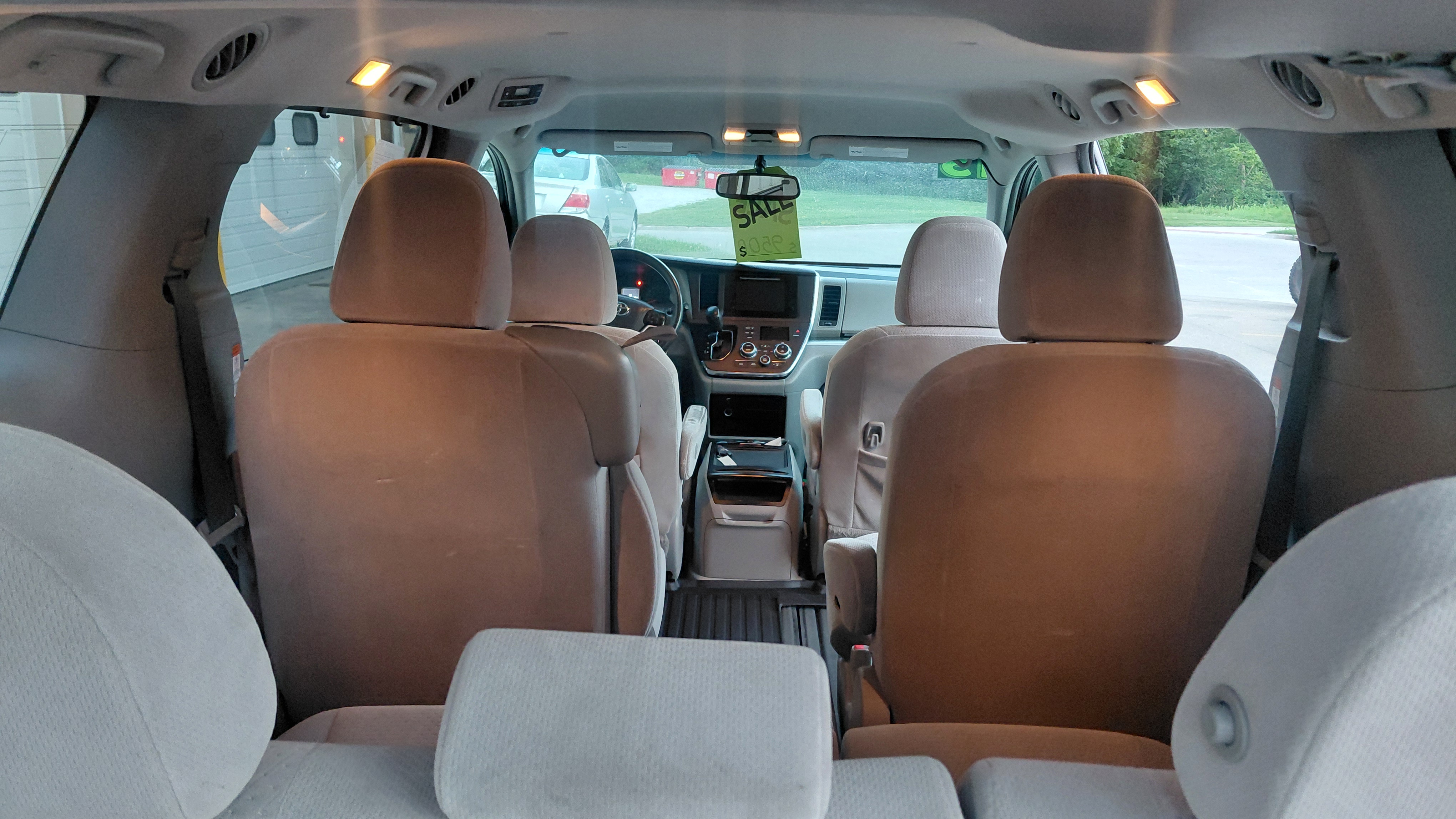 2015 Toyota  Sienna LE - image 16